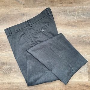 Dockers Signature Khaki Pants for Men, size 33x32